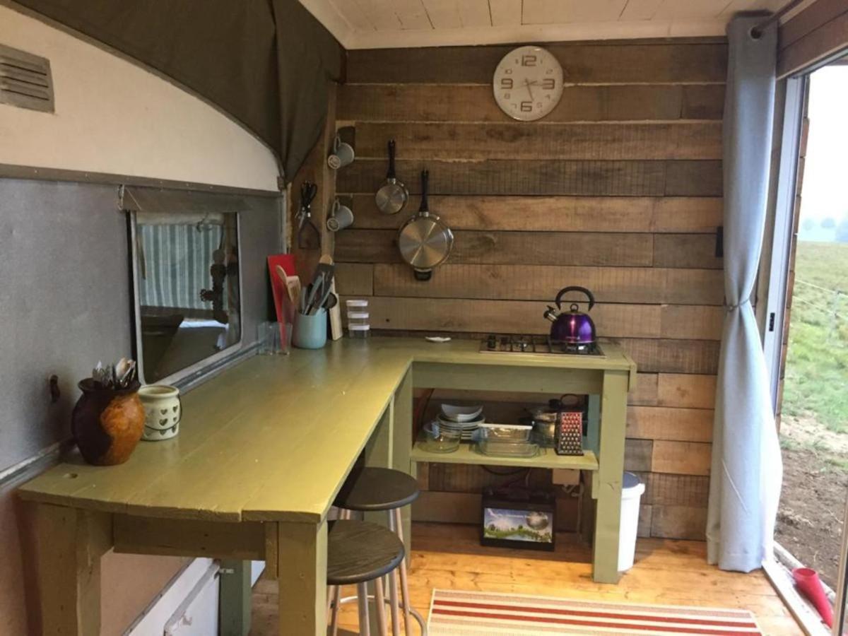 Tin Glamping Caravan Apartment Underberg